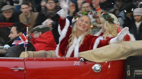 Miss Christmas and Mistletoe at London's New Year's Day Parade